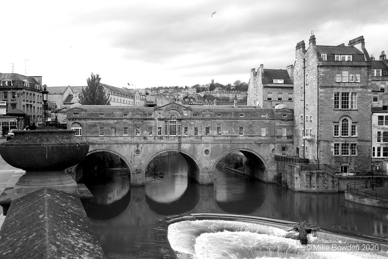 Somerset.  City of Bath, Pultney Bridge.