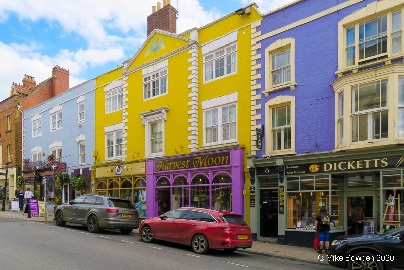 Somerset.  Glastonbury shops