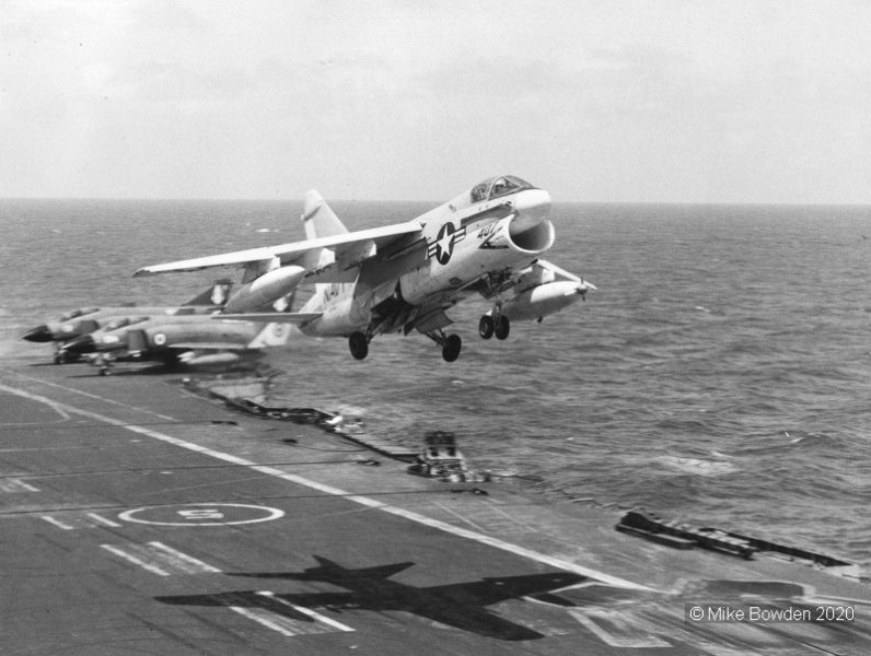 American-aircraft-on-the-Ark
