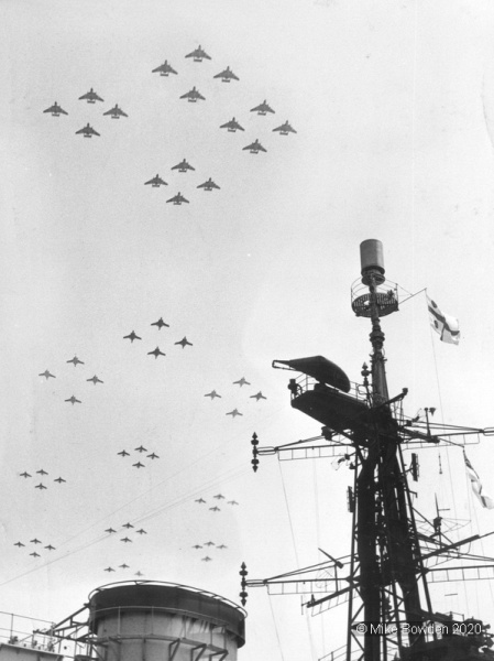 Combined-aircraft-from-Hermes Eagle-and-Vic-in-Gulf-1967-edit