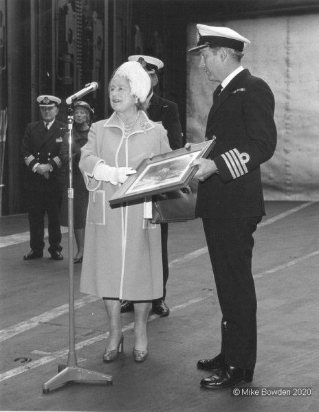 Queen-Mum-presentation