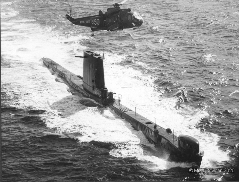 Sea-King-dropping-supplies-to-a-sub